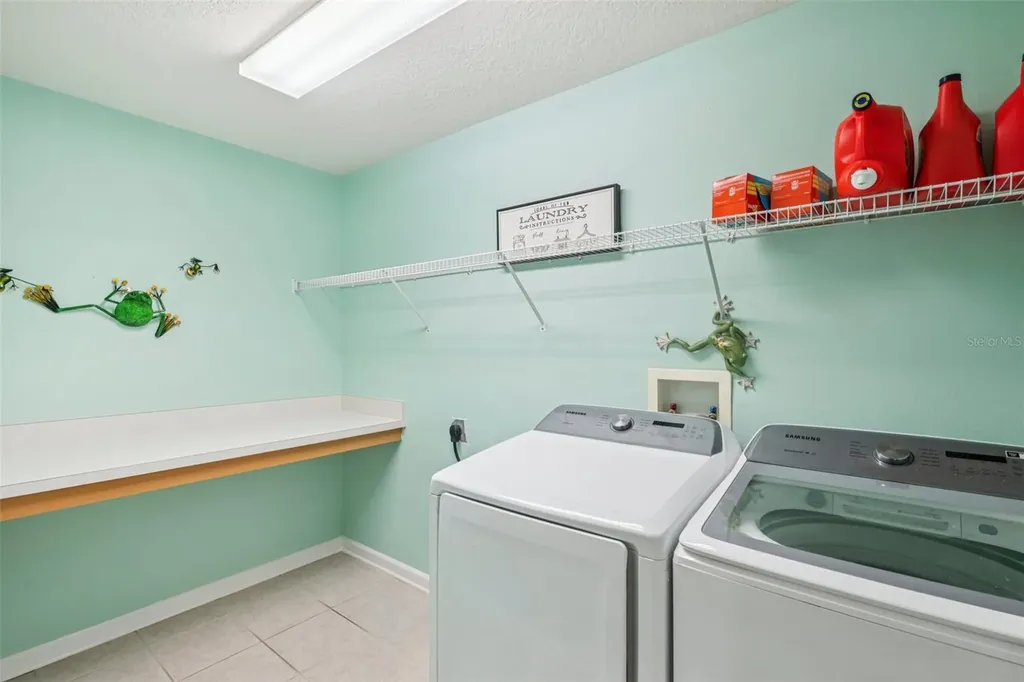 1901 Heartland Circle Valrico FL 33594