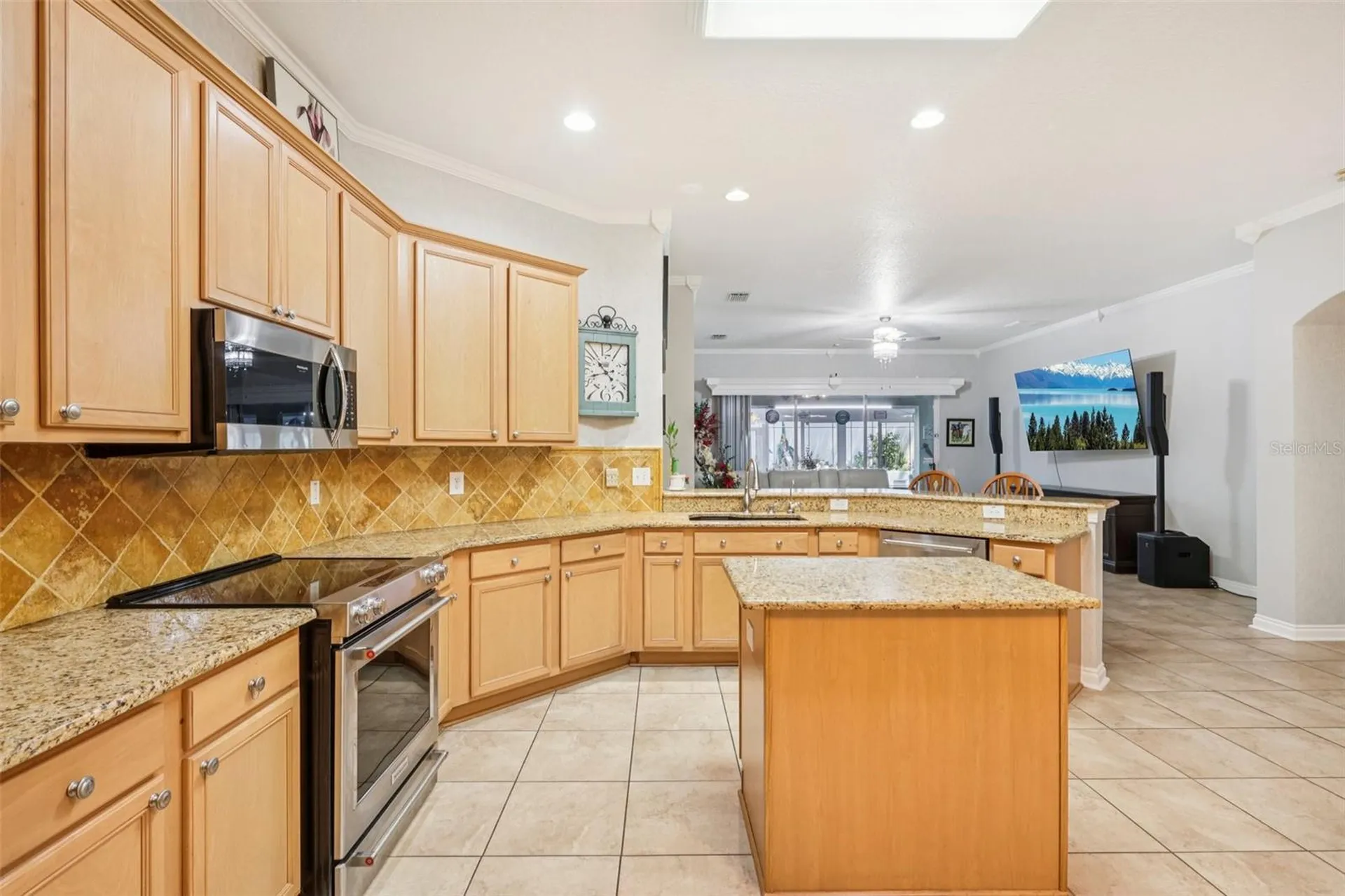 1901 Heartland Circle Valrico FL 33594