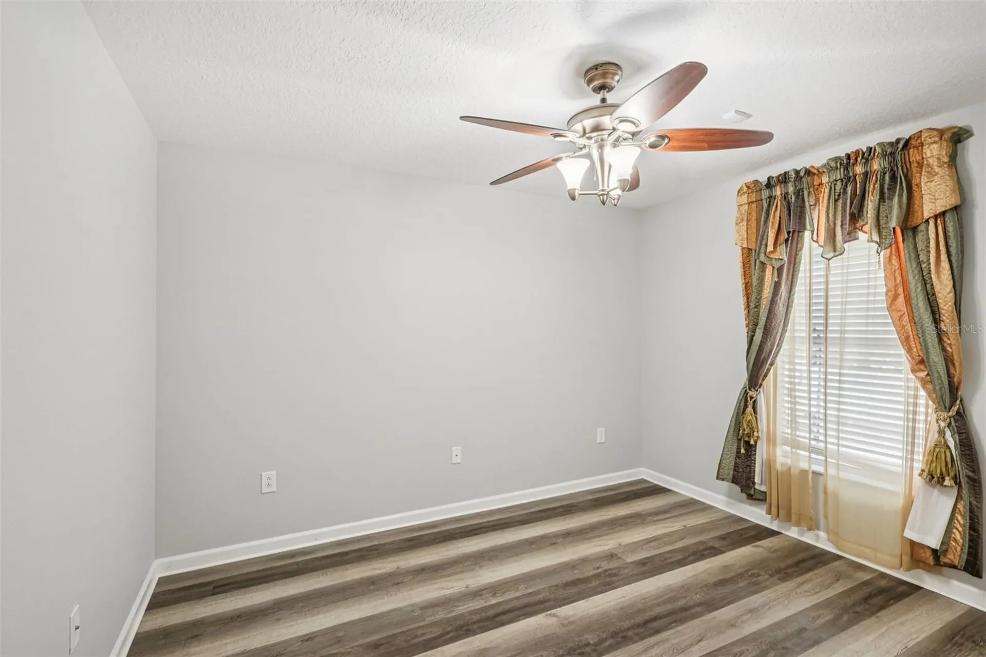 1901 Heartland Circle Valrico FL 33594