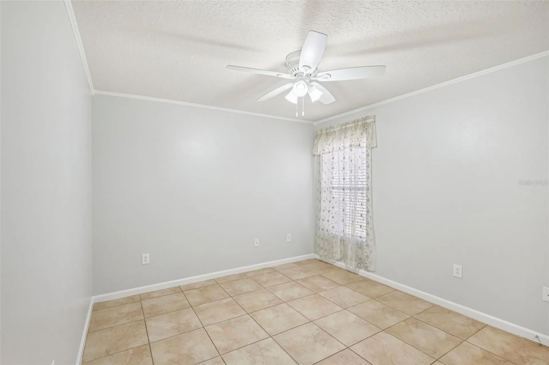 1901 Heartland Circle Valrico FL 33594
