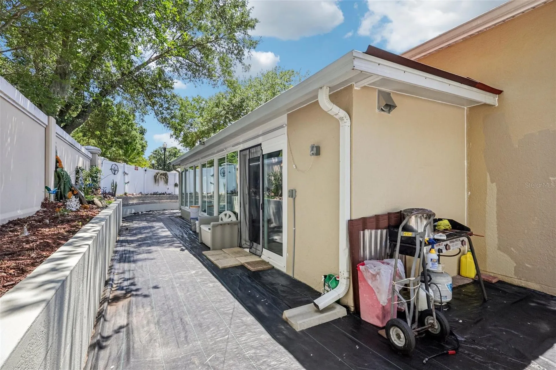 1901 Heartland Circle Valrico FL 33594