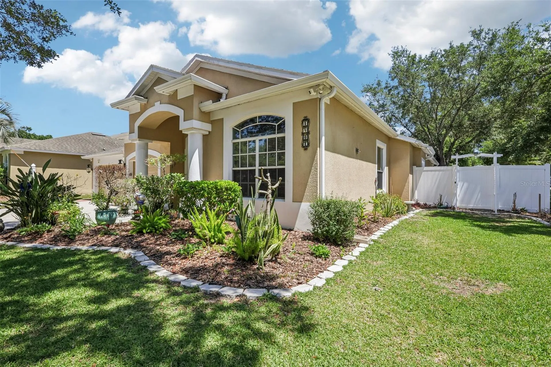 1901 Heartland Circle Valrico FL 33594