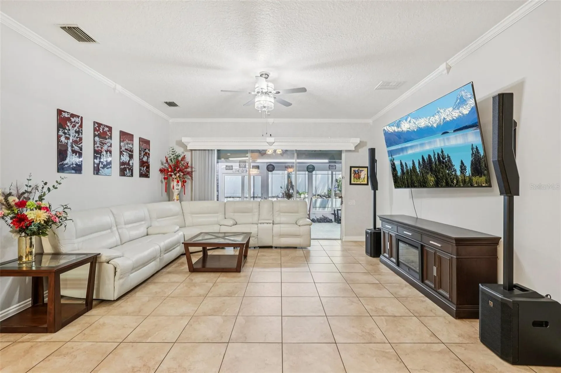 1901 Heartland Circle Valrico FL 33594