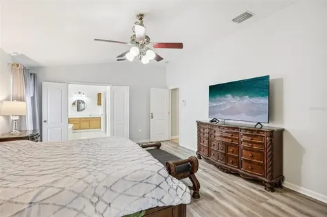 1901 Heartland Circle Valrico FL 33594