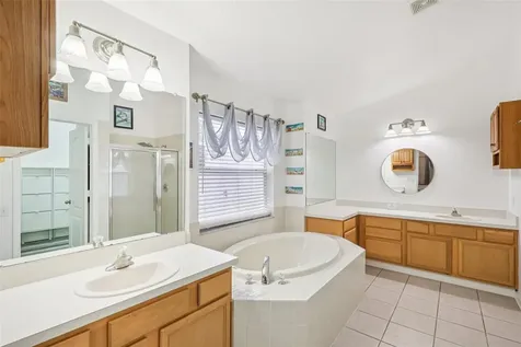 1901 Heartland Circle Valrico FL 33594
