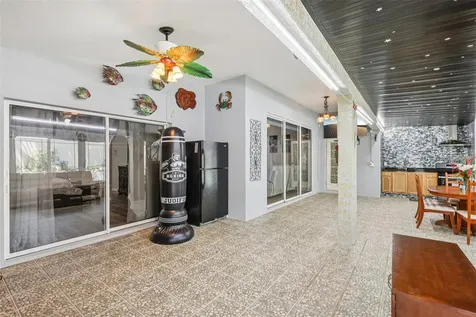 1901 Heartland Circle Valrico FL 33594