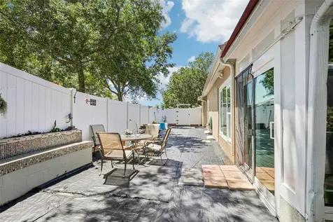 1901 Heartland Circle Valrico FL 33594