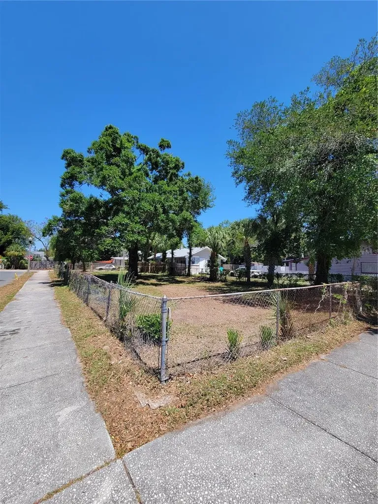 Newton Avenue S St Petersburg FL 33705