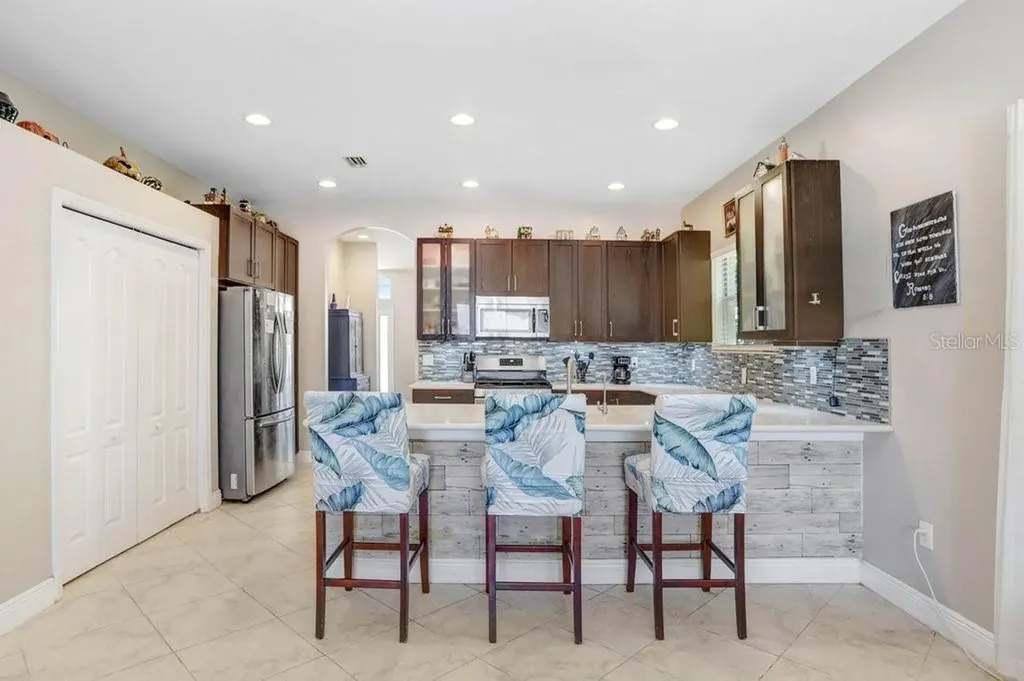 6915 Monarch Park Drive Apollo Beach FL 33572