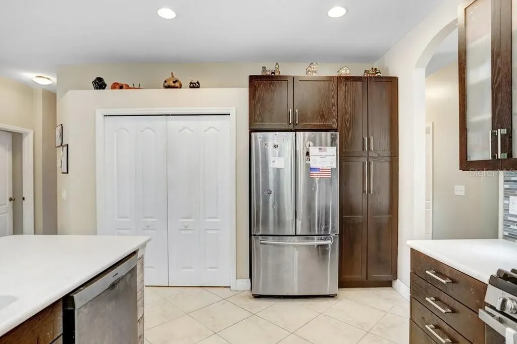 6915 Monarch Park Drive Apollo Beach FL 33572