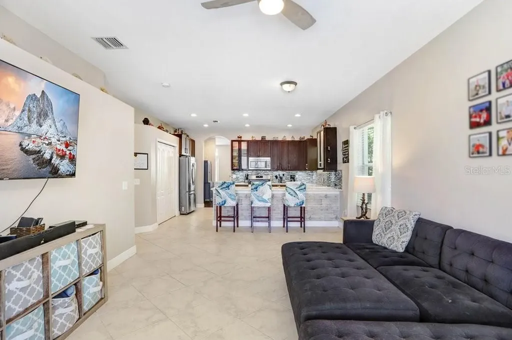 6915 Monarch Park Drive Apollo Beach FL 33572