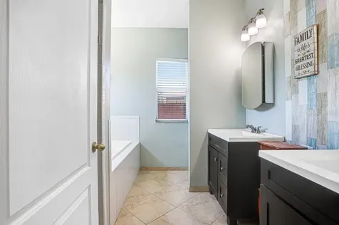 6915 Monarch Park Drive Apollo Beach FL 33572