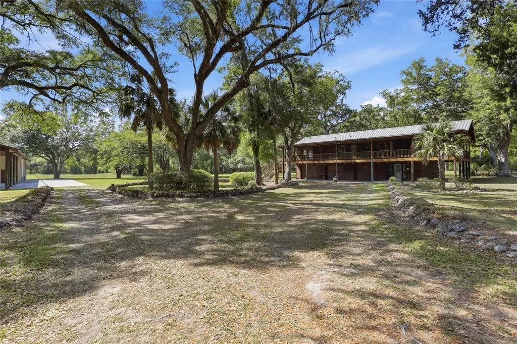 818 NE 783 Street Old Town FL 32680
