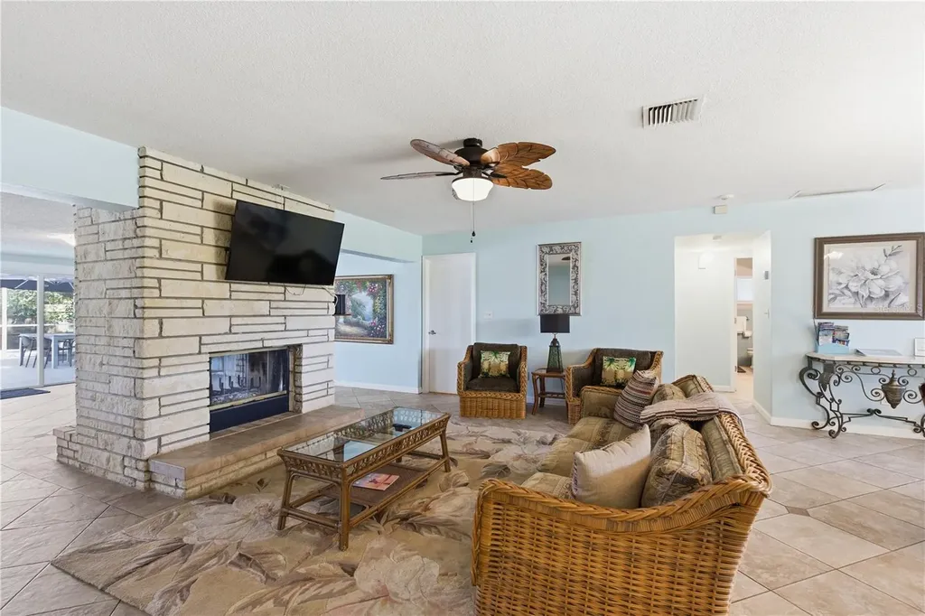 1 Maplewood Avenue Clearwater FL 33765