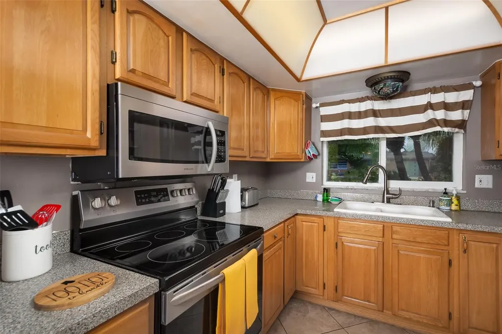 1 Maplewood Avenue Clearwater FL 33765