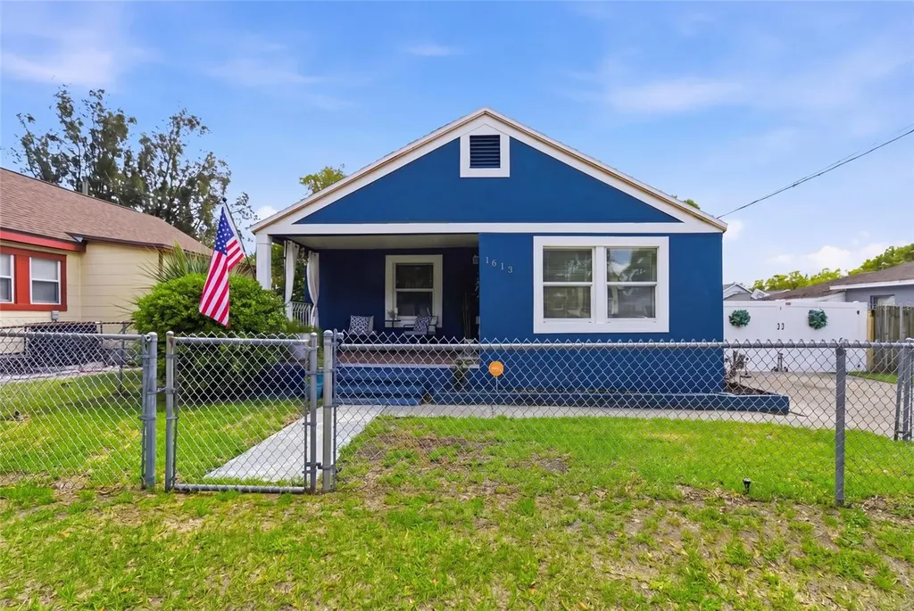 1613 E Chelsea Street Tampa FL 33610