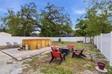 1613 E Chelsea Street Tampa FL 33610