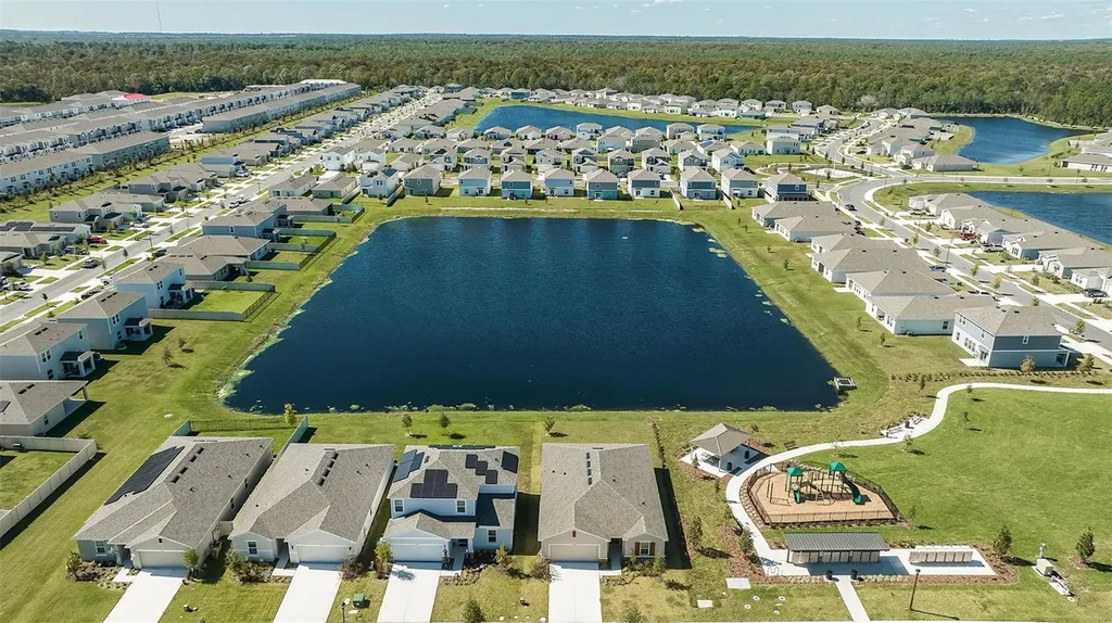 221 Streamwater Way Groveland FL 34736