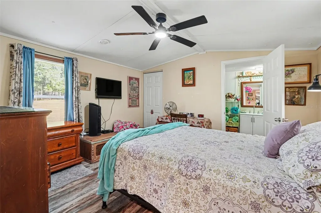 9243 Cooper Terrace Brooksville FL 34601
