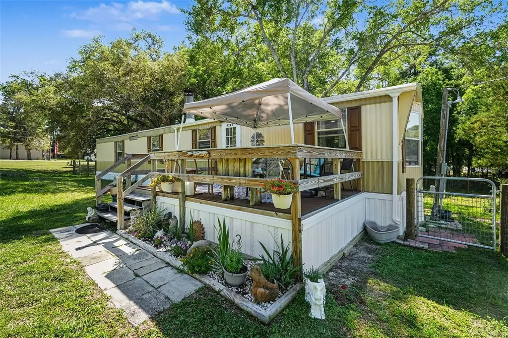 9243 Cooper Terrace Brooksville FL 34601