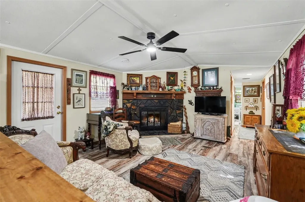 9243 Cooper Terrace Brooksville FL 34601