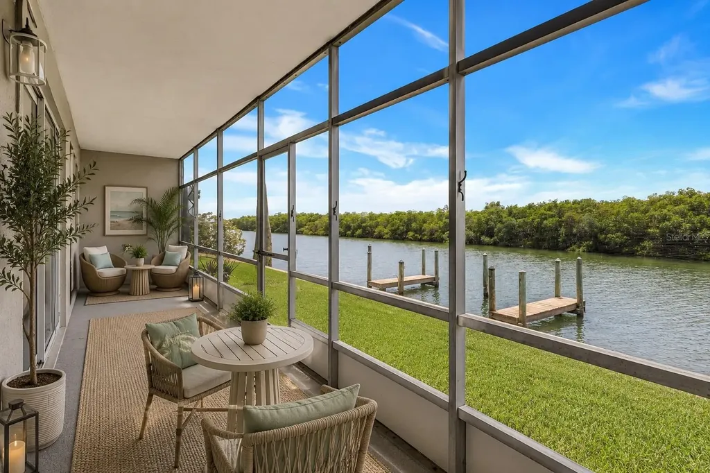 8817 Bay Pointe Drive Tampa FL 33615