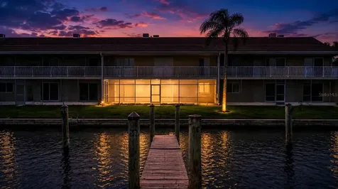 8817 Bay Pointe Drive Tampa FL 33615