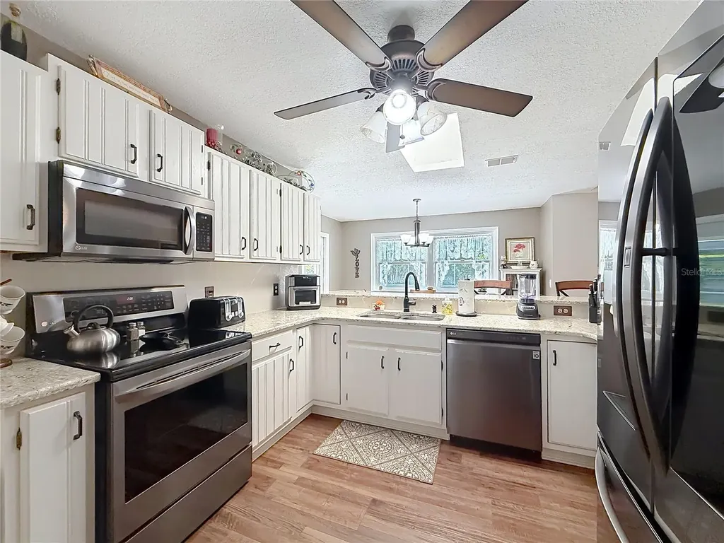 39 Pine Street Homosassa FL 34446