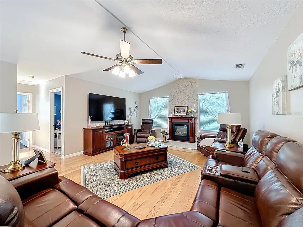 39 Pine Street Homosassa FL 34446