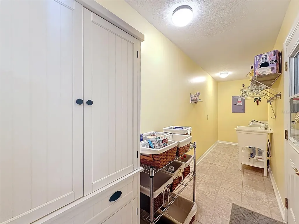 39 Pine Street Homosassa FL 34446