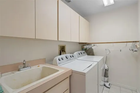 5557 El Cerro Drive New Port Richey FL 34655