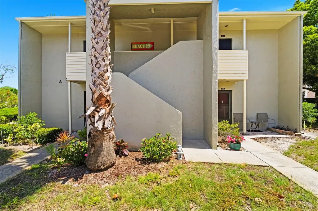 404 Windrush Bay Drive Tarpon Springs FL 34689