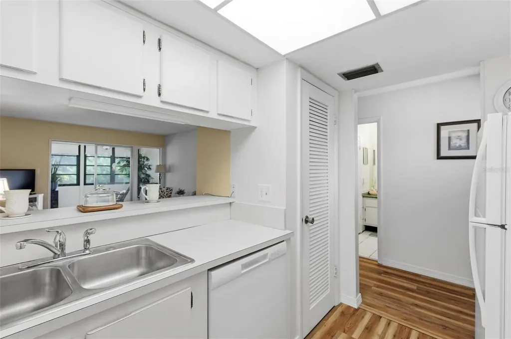 404 Windrush Bay Drive Tarpon Springs FL 34689