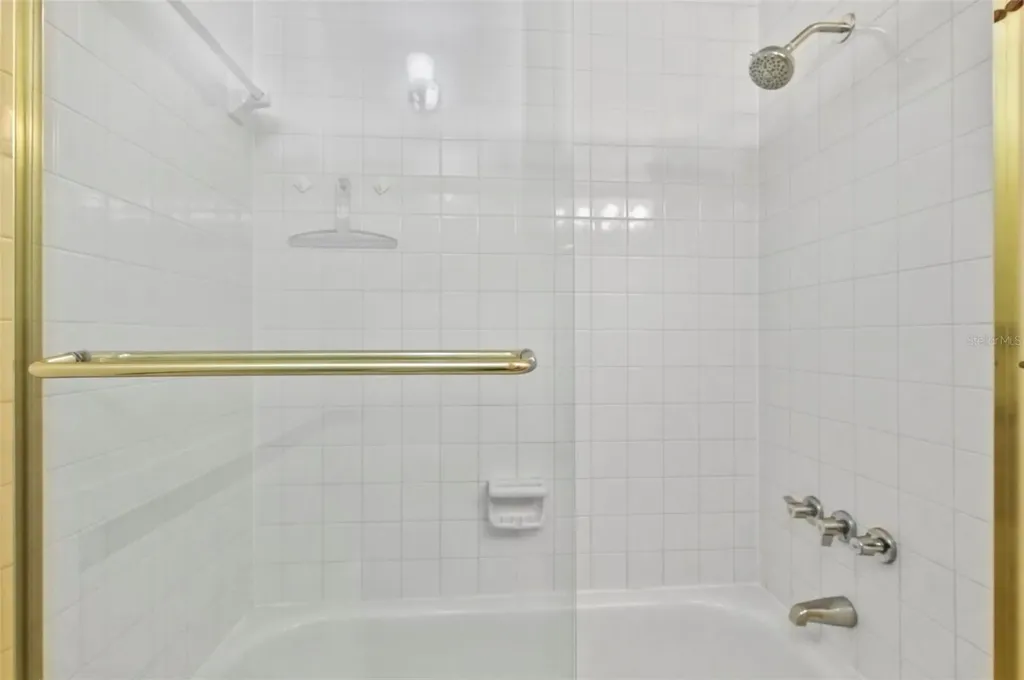404 Windrush Bay Drive Tarpon Springs FL 34689