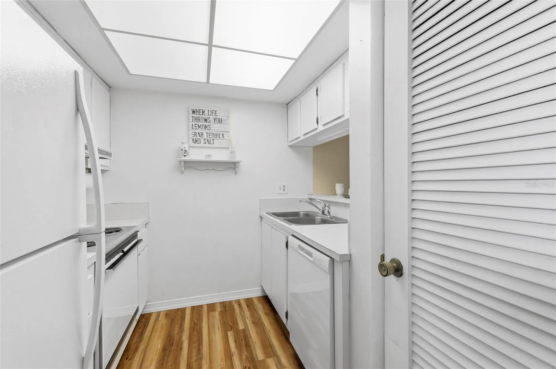 404 Windrush Bay Drive Tarpon Springs FL 34689