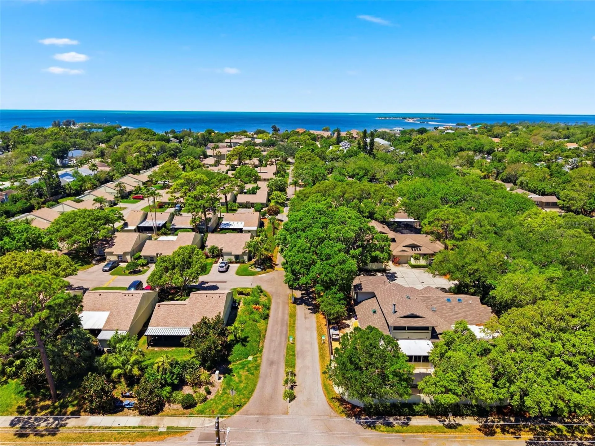 404 Windrush Bay Drive Tarpon Springs FL 34689