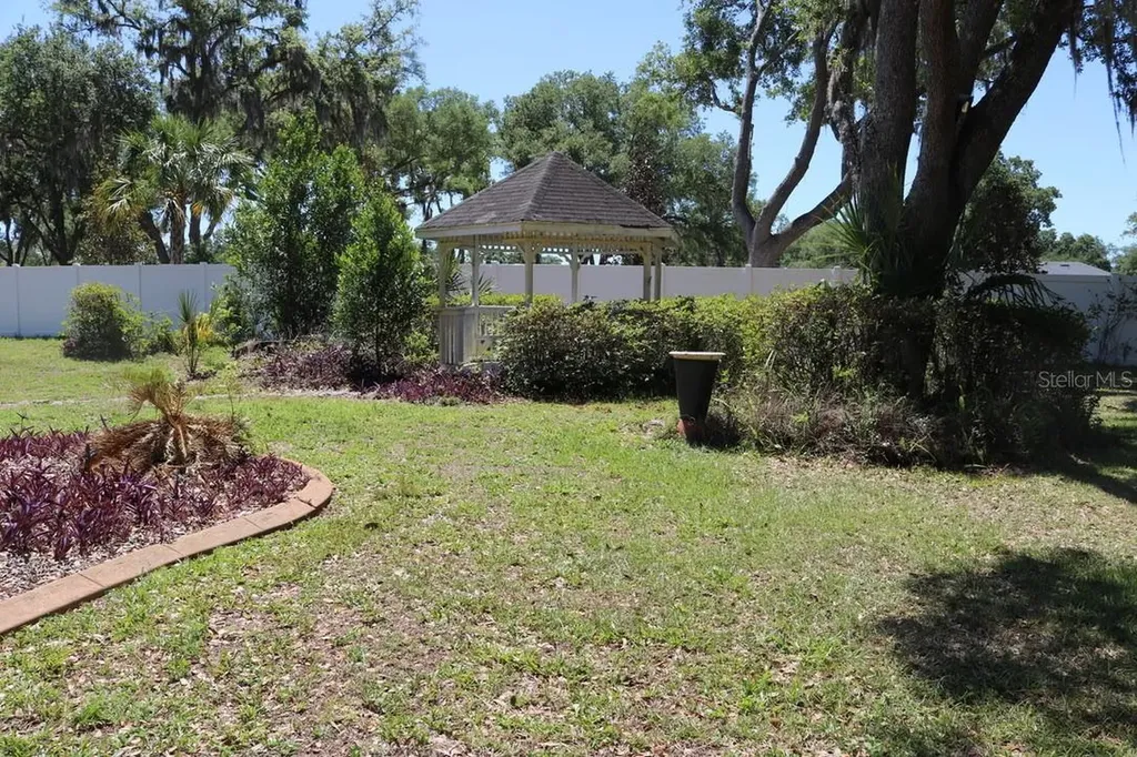 19150 Livingston Avenue Lutz FL 33559