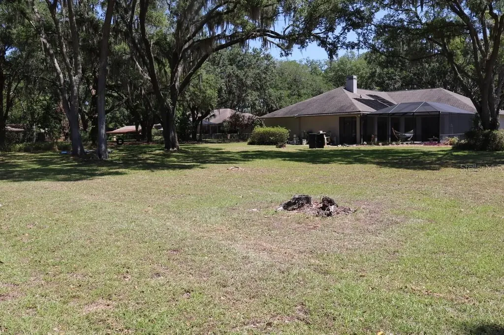 19150 Livingston Avenue Lutz FL 33559
