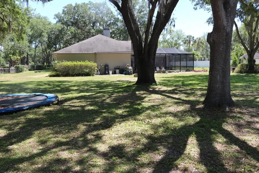 19150 Livingston Avenue Lutz FL 33559