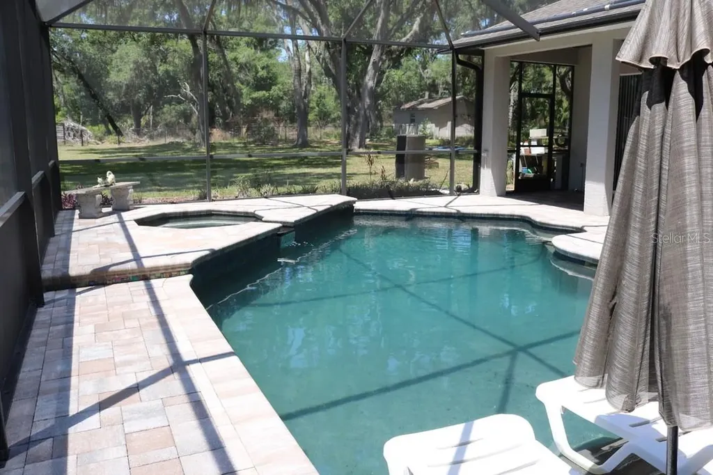 19150 Livingston Avenue Lutz FL 33559