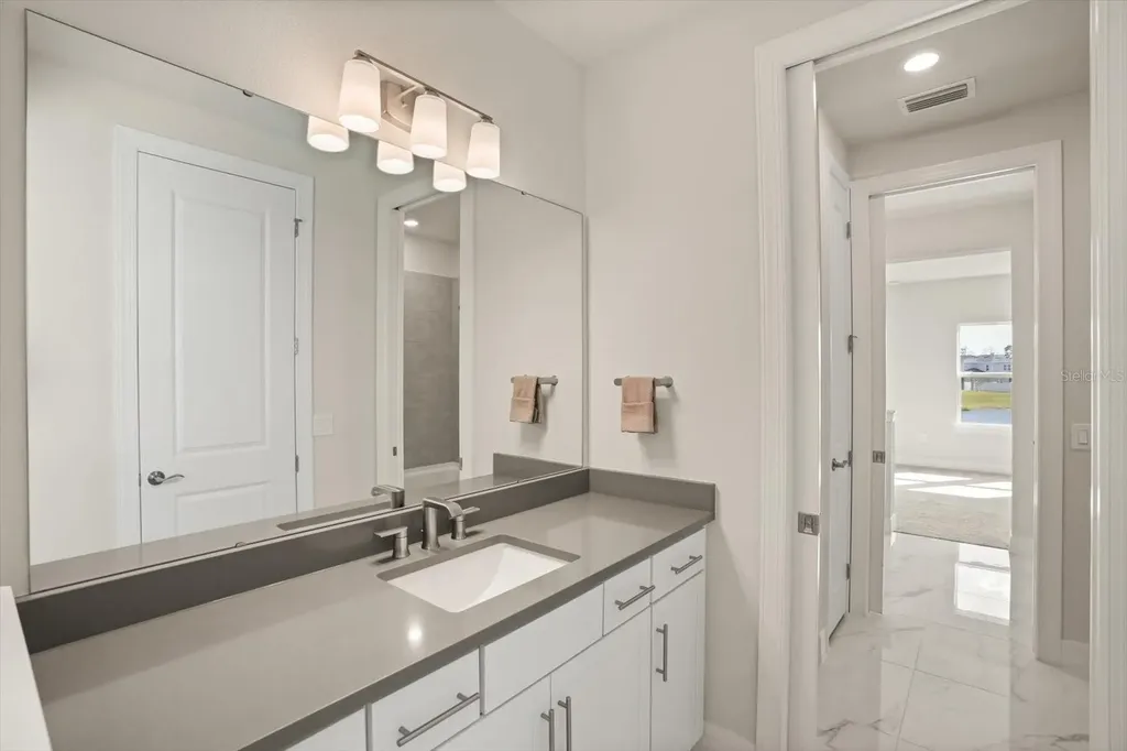 8352 Park Cliff Way Orlando FL 32836