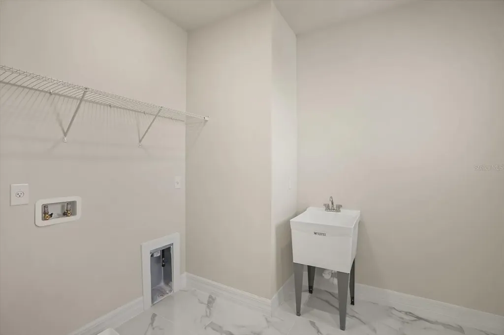 8352 Park Cliff Way Orlando FL 32836