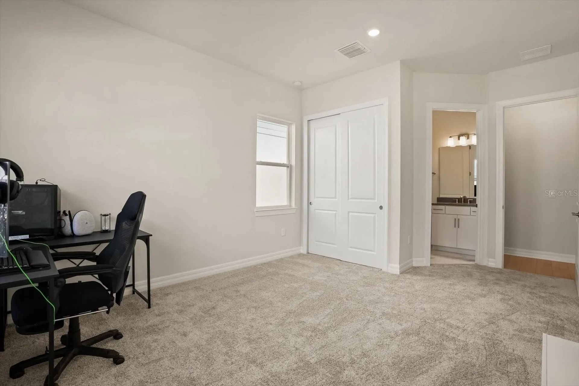 8352 Park Cliff Way Orlando FL 32836