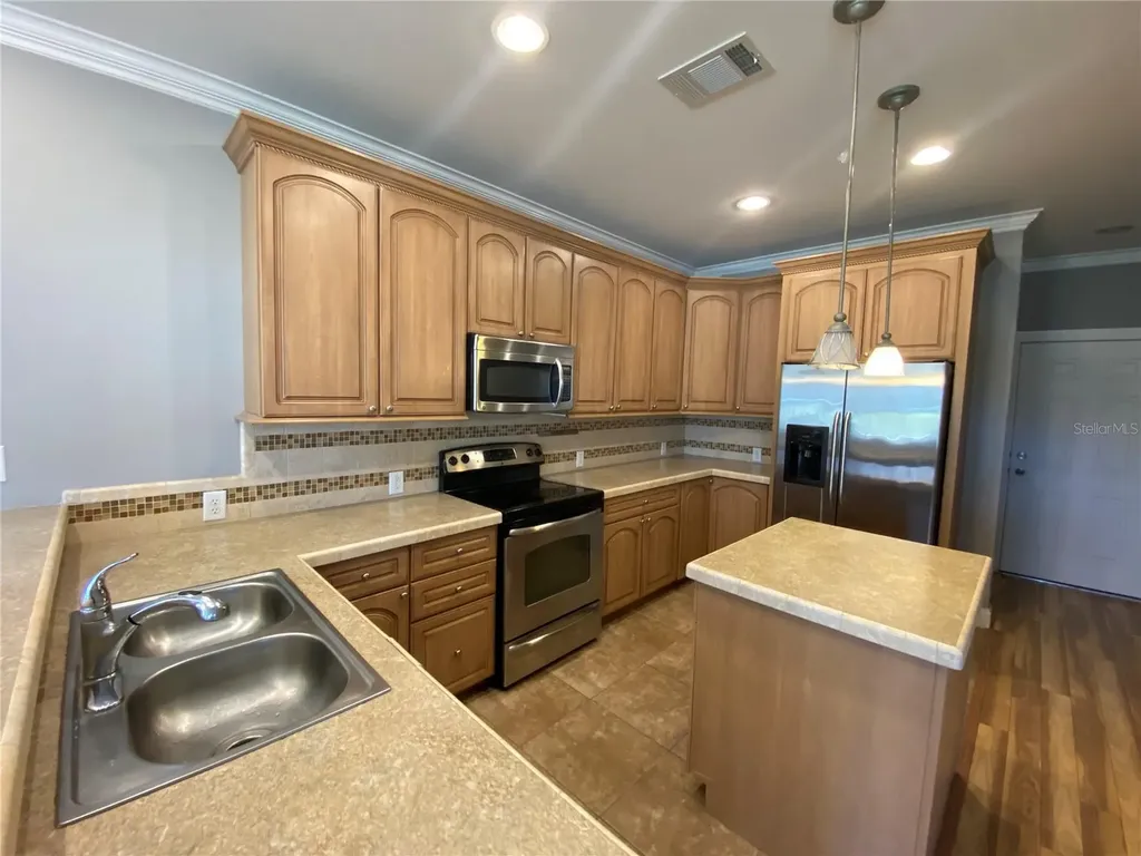 653 Symonds Avenue Winter Park FL 32789