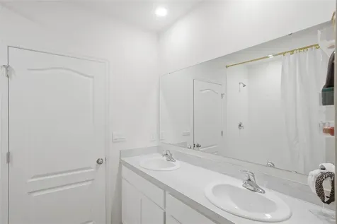372 Pelham Park Drive Deland FL 32720