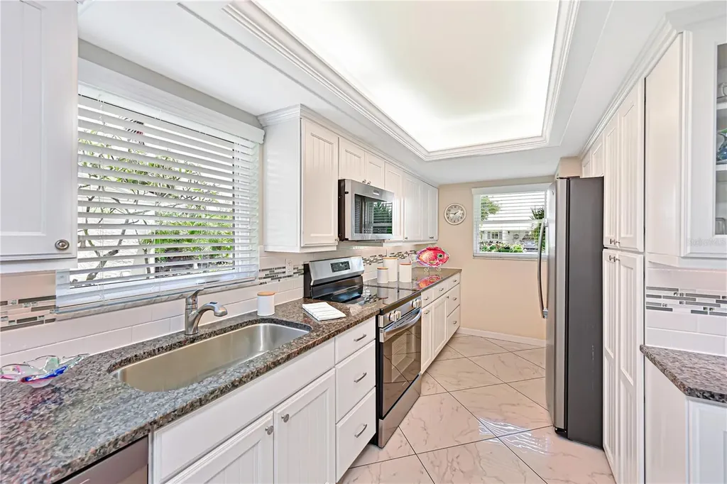 9505 Colonial Drive Bradenton FL 34210