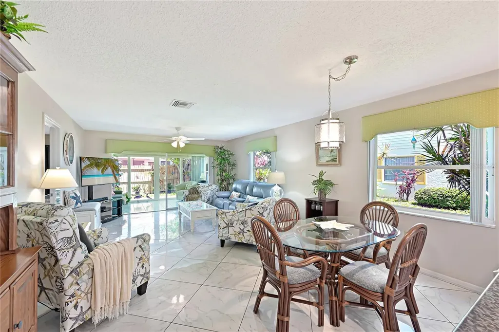 9505 Colonial Drive Bradenton FL 34210