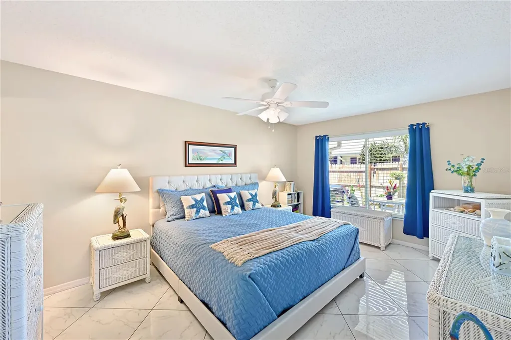 9505 Colonial Drive Bradenton FL 34210