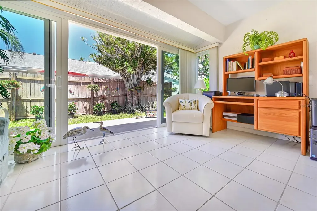 9505 Colonial Drive Bradenton FL 34210