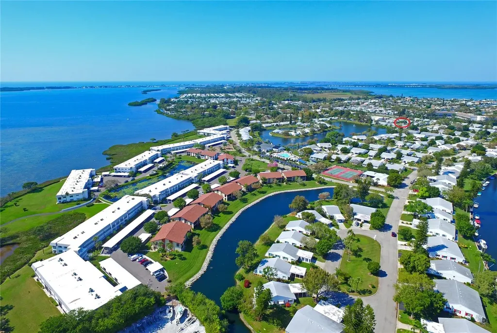 9505 Colonial Drive Bradenton FL 34210